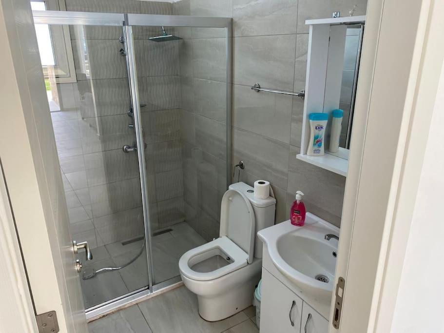 Girne/Zeytinlik 2+1 Muhtesem Terasli Daire Buitenkant foto